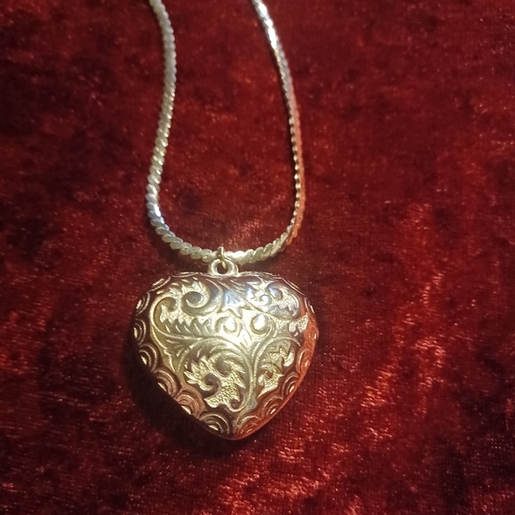 Puffed Heart Necklace 24" - Picture 8 of 12